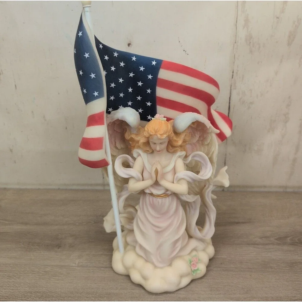 Seraphim Classics Heaven On Earth Glory “ In God We Trust “ Item #80783 W/ Box